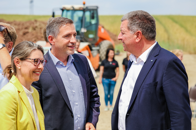 Spatenstich der Ortsumgehung Wiesenfeld mit Bauminister Christian Bernreiter