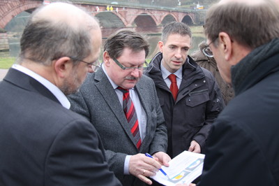 Termin mit Staatssekretär Gerhard Eck zur Diskussion um die alte Mainbrücke in Marktheidenfeld