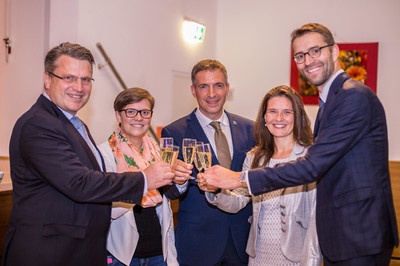 Justizminister Winfried Bausback mit der JU-Kreisvorsitzenden Caroline Pietzarka, der stellvertretenden Landrätin Sabine Sitter und dem Marktheidenfelder Ortsvorsitzendem Richard Oswald