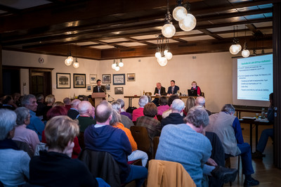 Podiumsdiskussion zur Weinbergsbewirtschaftung in Kreuzwertheim