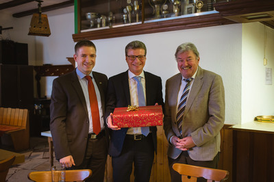 Veranstaltung zu Fördermöglichkeiten des Denkmalschutzes mit Staatssekretär Bernd Sibler und Bezirksrat Johannes Sitter in Hausen